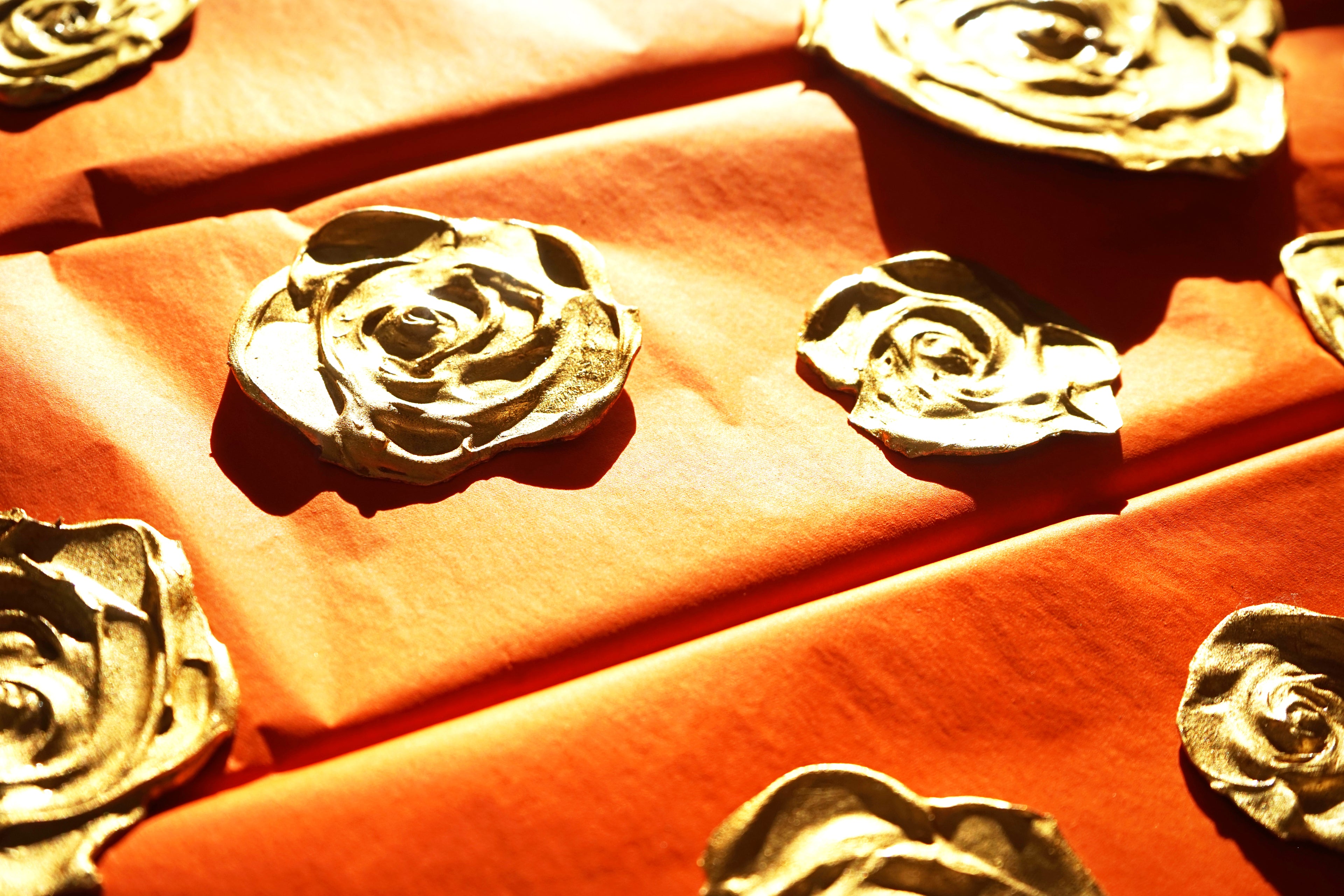 Interior Jewellery: Gold Rose Garden